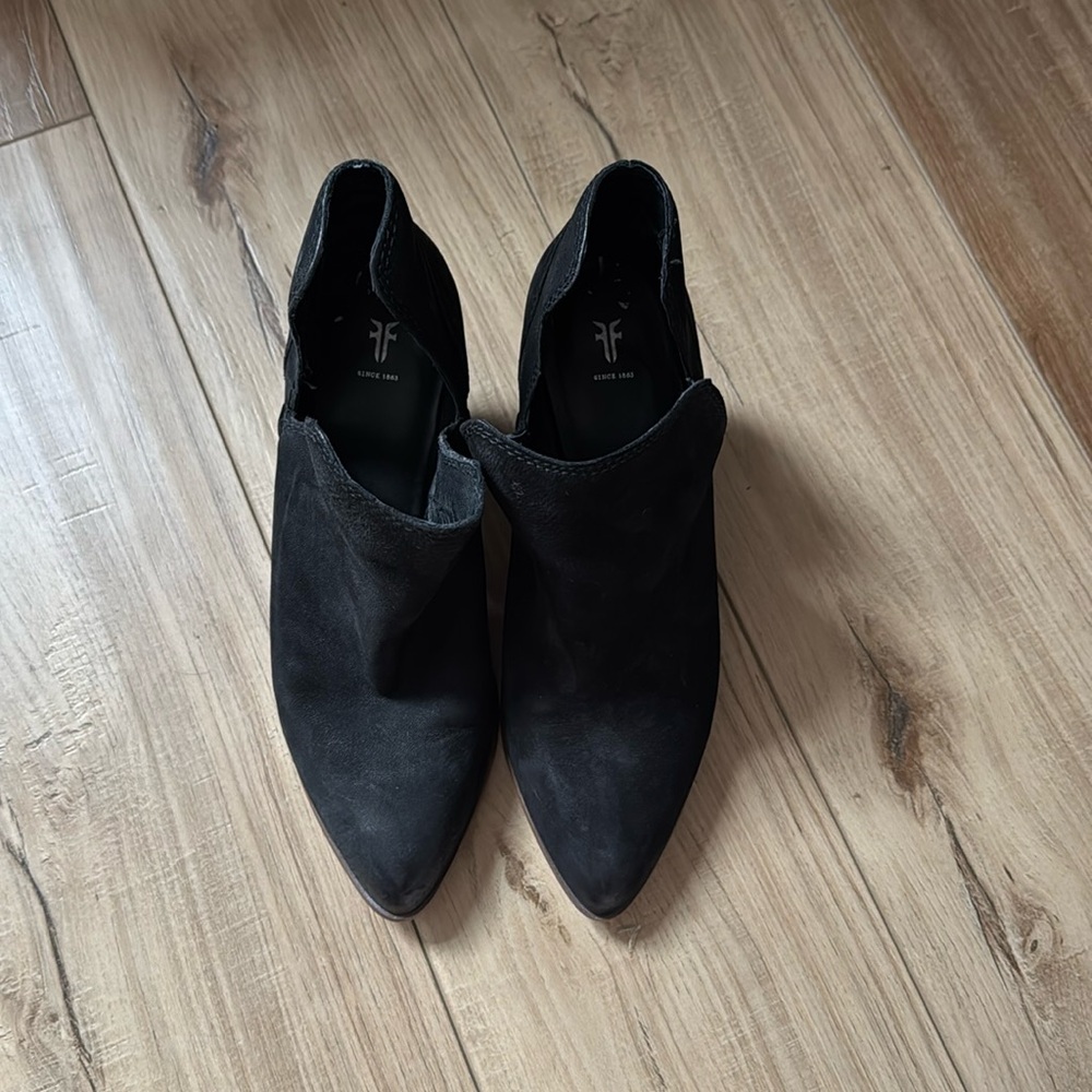 Frye Black Suede Cutout Ankle Booties Size 7